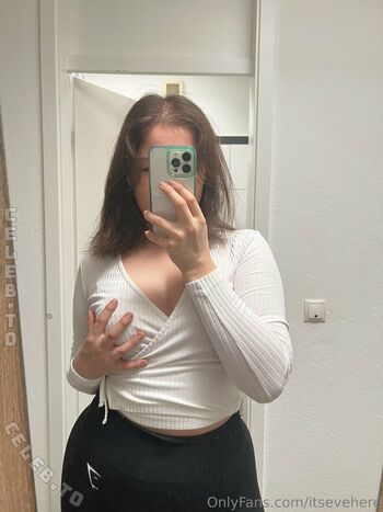 Full leaked Evelynxka page private onlyfans photo