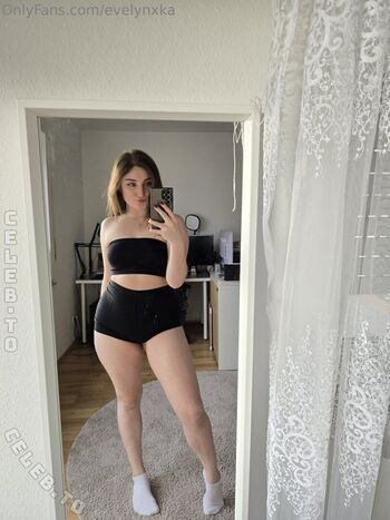 Full leaked Evelynxka page private onlyfans photo