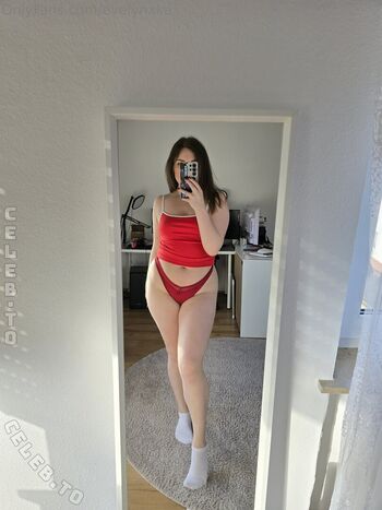 Full leaked Evelynxka page private onlyfans photo