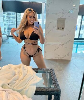 Full leaked Evie leana page private onlyfans photo