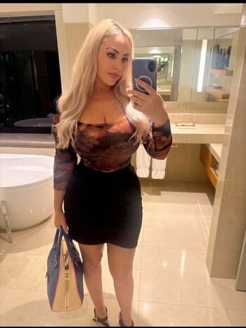 Full leaked Evie leana page private onlyfans photo