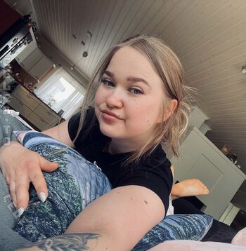 Full leaked Evviepp private onlyfans photo