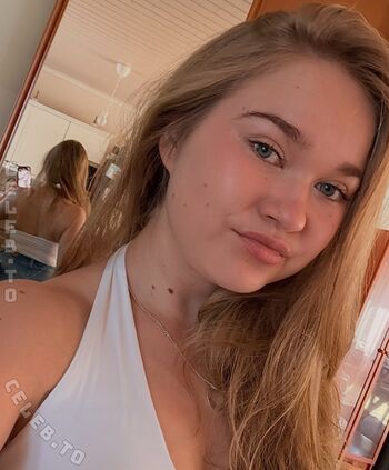 Full leaked Evviepp private onlyfans photo
