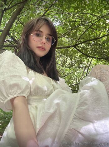 Full leaked Eyessakuraa page private onlyfans photo