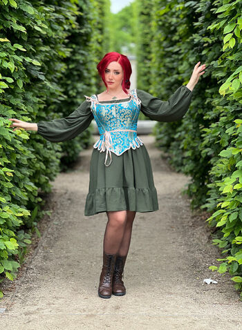 Ezy Summers Cosplay