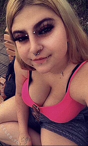 Fabienne_Chantalle_Hinke