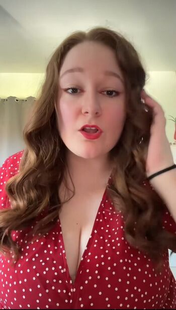 Full leaked Fannyjhsz private onlyfans photo