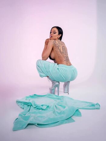 Full leaked Farruhhhamraeva private onlyfans photo