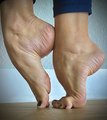 Full leaked Camibrune/ private onlyfans photo