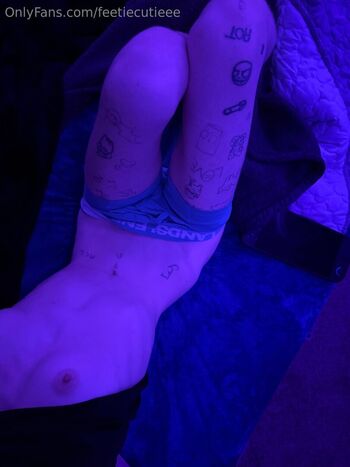 Full leaked Feetiecutie page private onlyfans photo