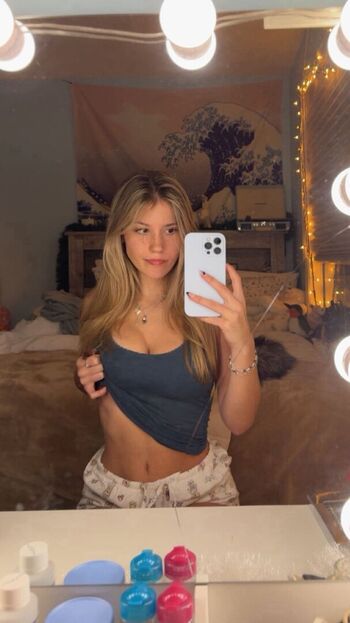 Full leaked Felicitysmoakk private onlyfans photo