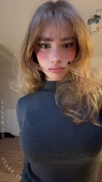 Full leaked Felinenyaa page private onlyfans photo