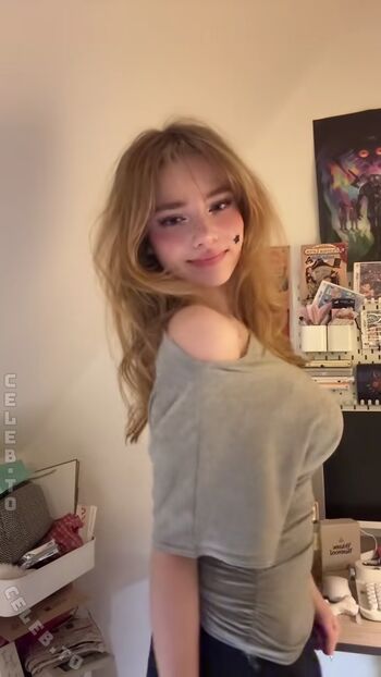 Full leaked Felinenyaa page private onlyfans photo