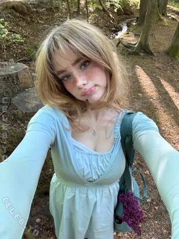 Full leaked Felinenyaa private onlyfans photo