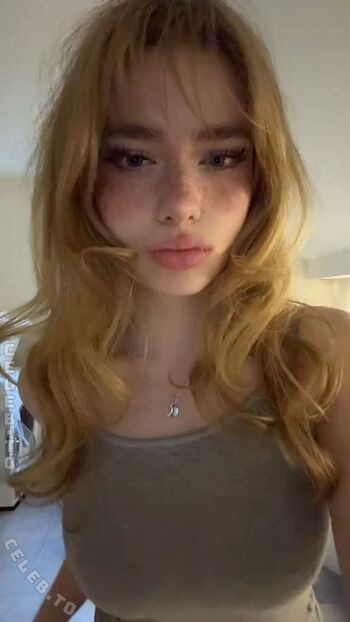 Full leaked Felinenyaa private onlyfans photo