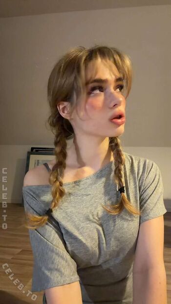 Full leaked Felinenyaa page private onlyfans photo