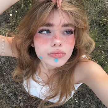 Full leaked Felinenyaa private onlyfans photo