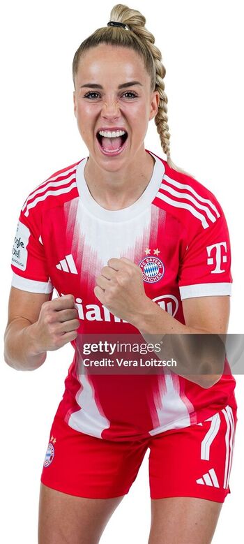 Full leaked Female football page private onlyfans photo