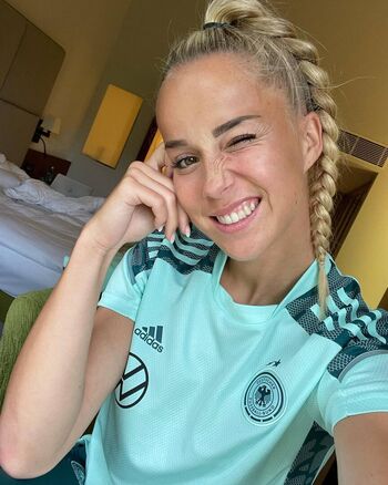 Full leaked Female football page private onlyfans photo