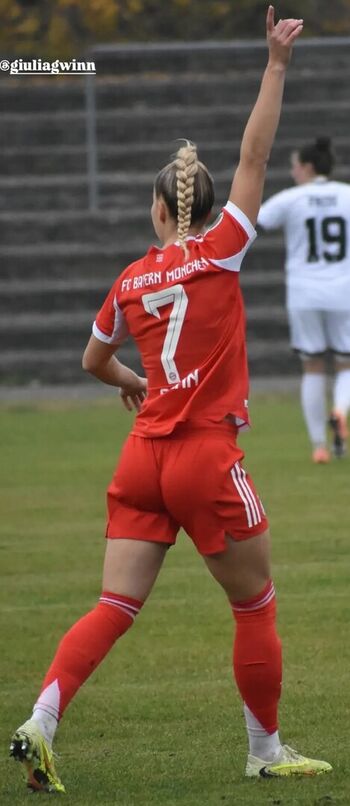 Full leaked Female football page private onlyfans photo