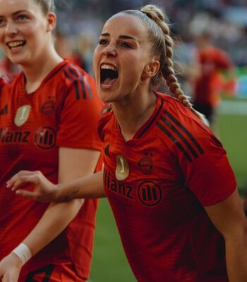 Full leaked Female football page private onlyfans photo