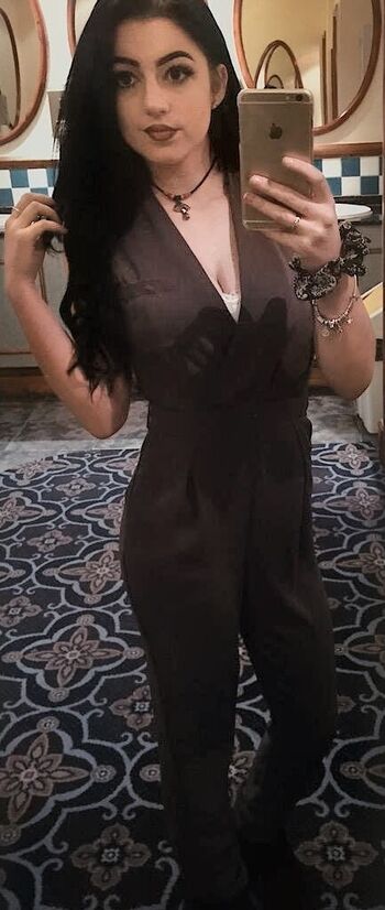 Full leaked Fendibitxh private onlyfans photo