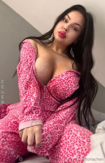 Full leaked Fionachen page private onlyfans photo