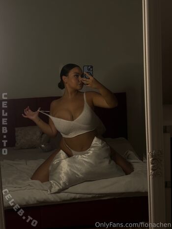 Full leaked Fionachen page private onlyfans photo