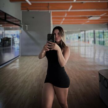 Full leaked Fiorella retiz page private onlyfans photo