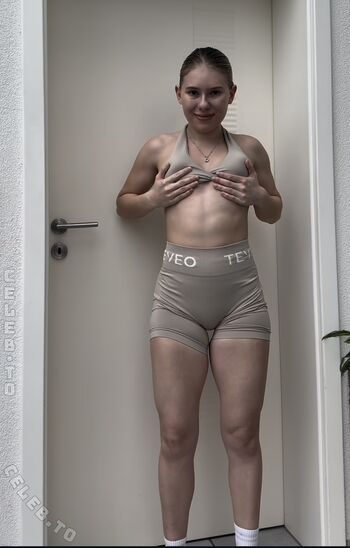 Full leaked Fitbyhannaah private onlyfans photo