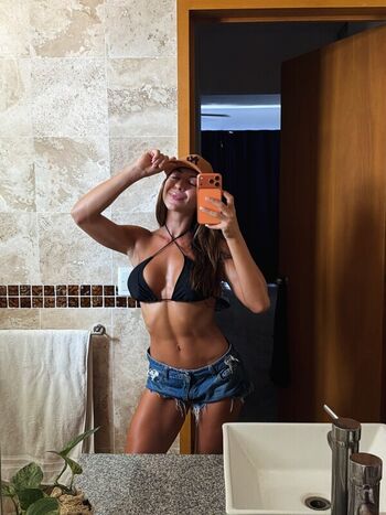 Full leaked Fitnesswithiru private onlyfans photo