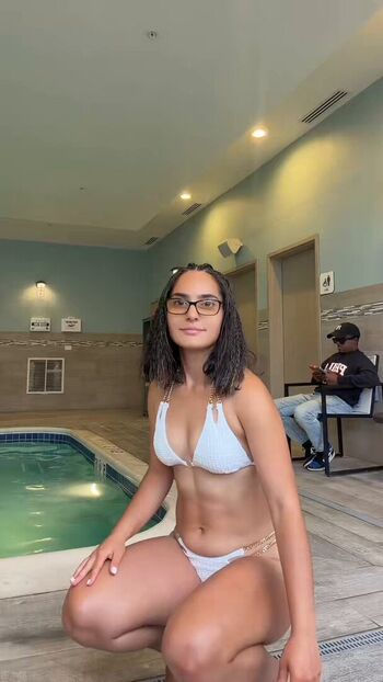 Full leaked Fizzypeach irl private onlyfans photo