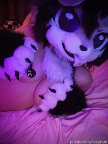 Full leaked Fizzyroni private onlyfans photo
