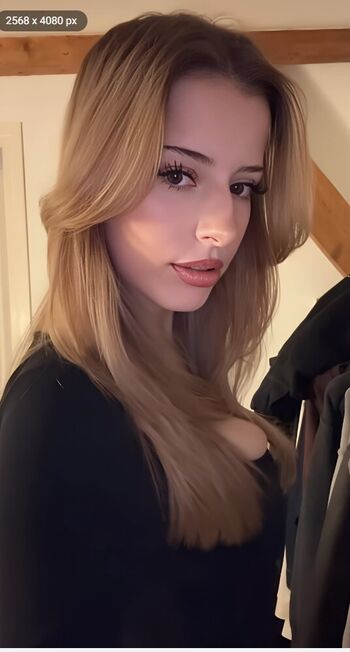 Full leaked Flavie chl private onlyfans photo