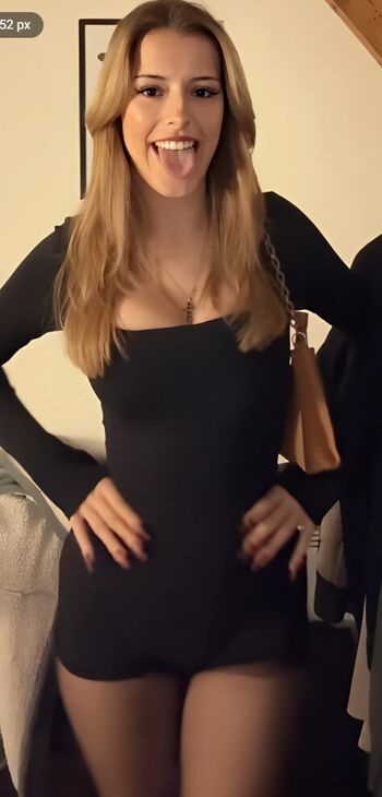 Full leaked Flavie chl private onlyfans photo