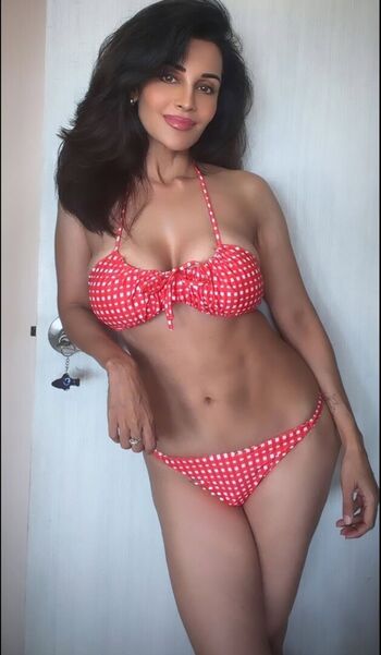 Flora Saini