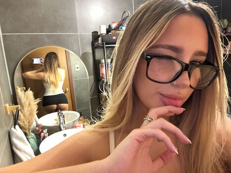 Full leaked Florenciasoof private onlyfans photo