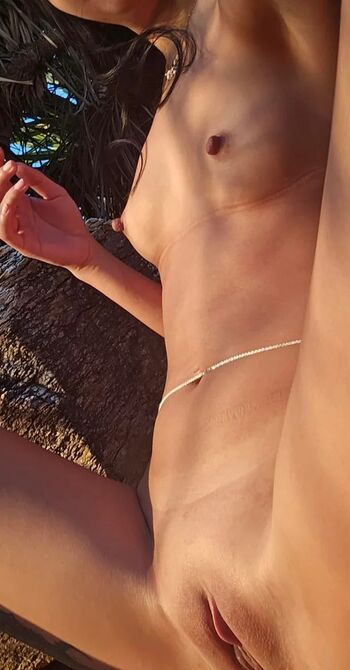 Full leaked Mel taylor/ private onlyfans photo