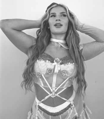 Full leaked Frankie b private onlyfans photo