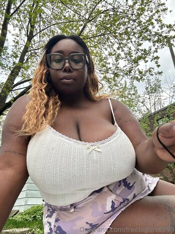 freebigtits6999