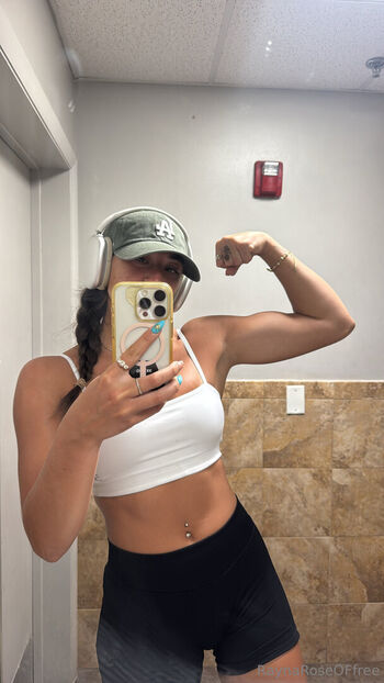Full leaked Freeraynarose private onlyfans photo