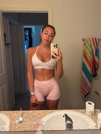 Full leaked Freeraynarose private onlyfans photo