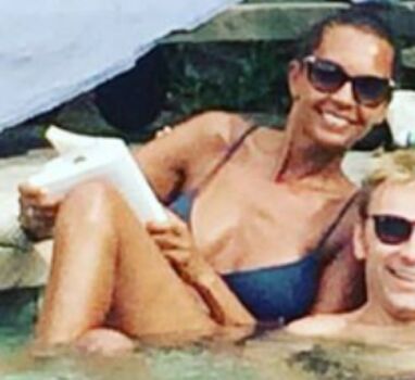 Full leaked French celebrities only singer private onlyfans photo