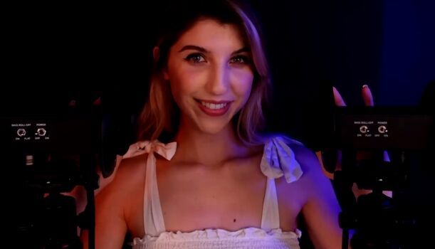 Full leaked Frivolousfox asmr private onlyfans photo