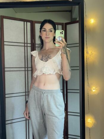 Full leaked Frogsgirls private onlyfans photo