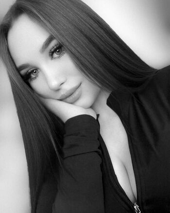 Full leaked Frollkina private onlyfans photo