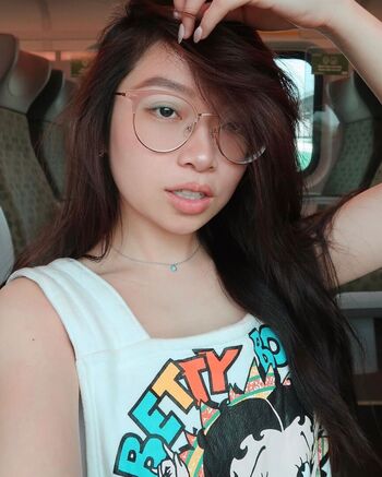 Full leaked Fruitypoppin private onlyfans photo