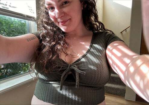 Full leaked Fuzzylilpeach private onlyfans photo