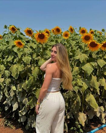 Full leaked Gabi amaral private onlyfans photo