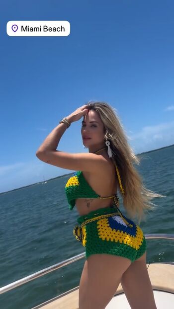 Gabi Martins